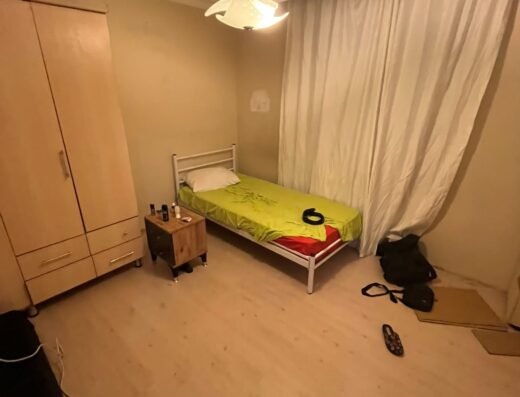 Esenyurt Haramidere’de Metrobüse 5 Dakika Mesafede 2+1 Dairede Kiralık Oda
