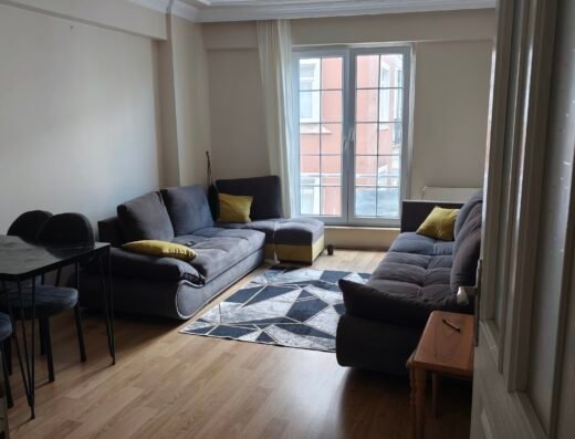 Beyoğlu Halıcıoğlu’nda Metrobüse 7-8 Dk Mesafede Full Eşyalı 3+1 Dairede Kiralık Oda
